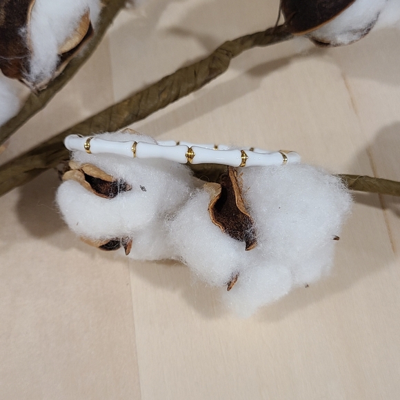 🤍💛NEW🤍💛 PRETTY!! SS WHITE and GOLD Bamboo Bangle Bracelet - Picture 9 of 14